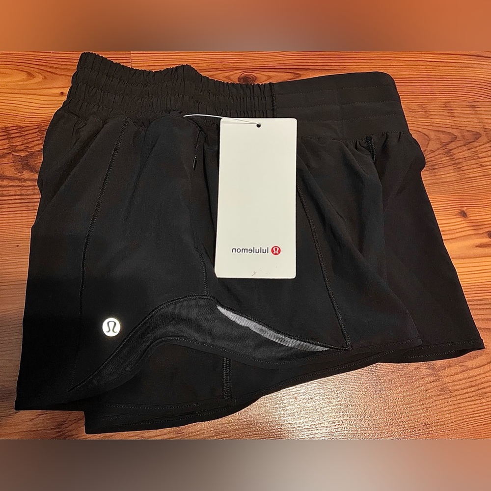 NWT | Lululemon Hotty Hot Lined Short